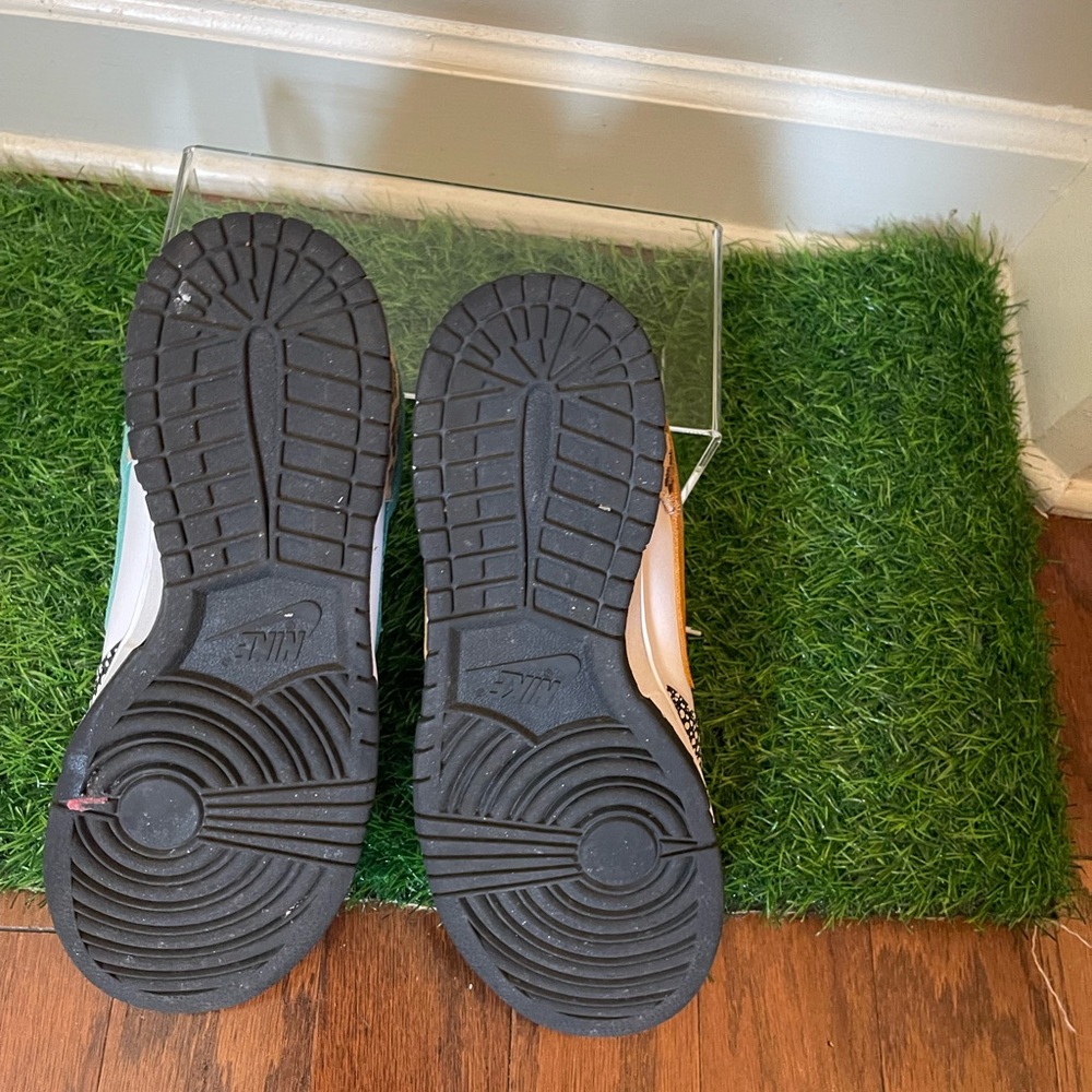 Converse Silver Women's Sneakers - Picture 5 of 7